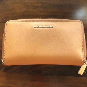 Michael kors brown leather wallet
